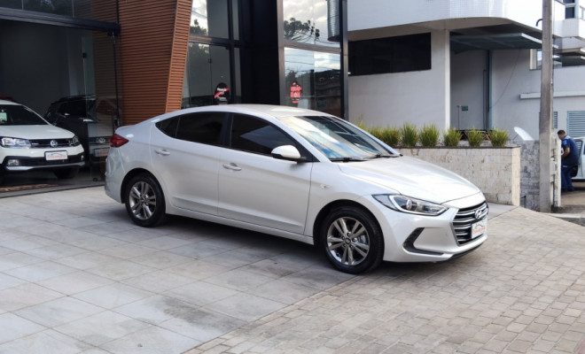 Hyundai Elantra 2.0 16V Flex Aut. 2017 Flex