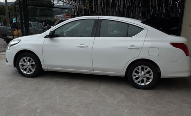 Nissan VERSA SV 1.6 16V FlexStart 4p Aut. 2017 Flex-5