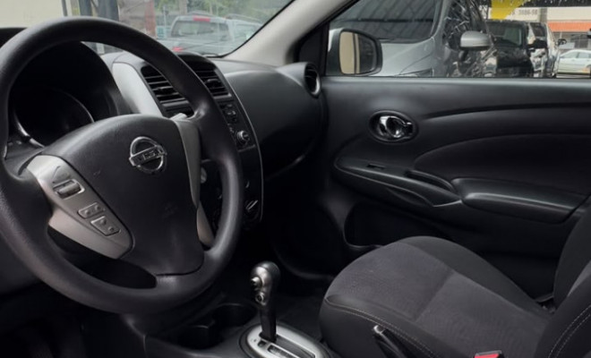 Nissan VERSA SV 1.6 16V FlexStart 4p Aut. 2017 Flex-2