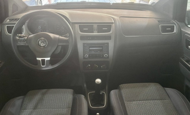 VW - VolksWagen Fox 1.0 Mi Total Flex 8V 5p 2013 Flex-4
