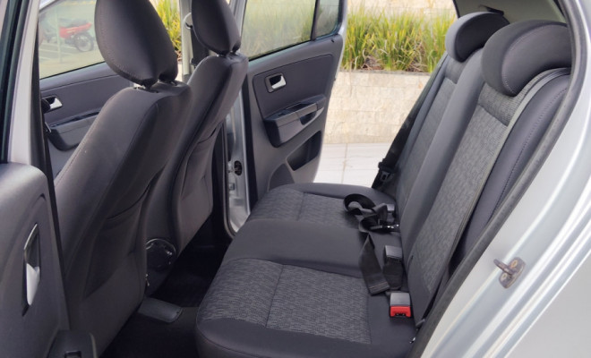 VW - VolksWagen Fox 1.0 Mi Total Flex 8V 5p 2014 Flex-11