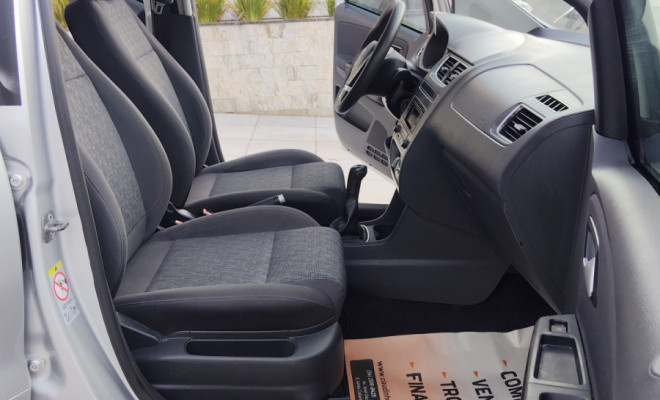 VW - VolksWagen Fox 1.0 Mi Total Flex 8V 5p 2014 Flex-7