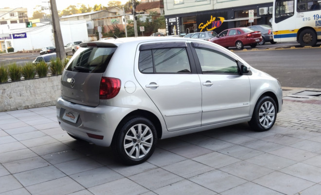VW - VolksWagen Fox 1.0 Mi Total Flex 8V 5p 2014 Flex-1