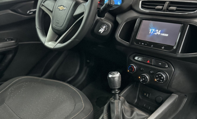 Chevrolet ONIX HATCH LT 1.4 8V FlexPower 5p Mec. 2015-6
