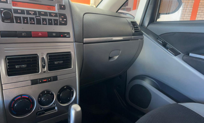 Fiat Idea SPORTING Dualogic 1.8 Flex 16V 5p 2011 Flex-10