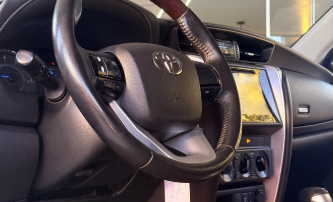 Toyota Hilux SW4 SR 4x2 2.7/ 2.7 Flex 16V Aut. 2017 Flex-5