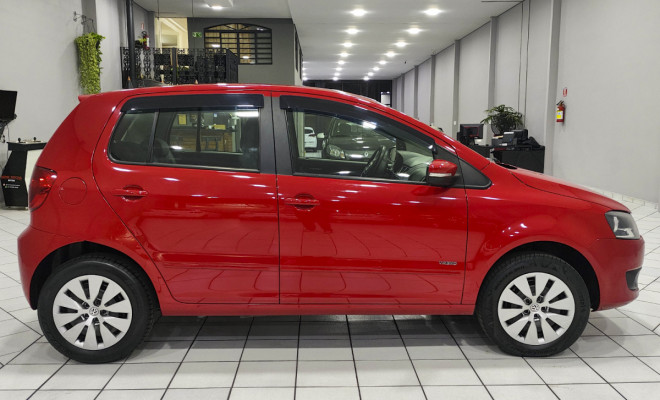 VW - VolksWagen Fox 1.6 Mi 8V 2013 Flex-6