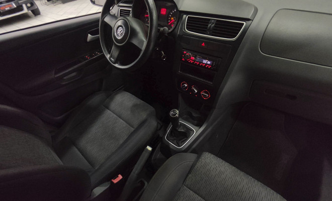 VW - VolksWagen Fox 1.6 Mi 8V 2013 Flex-11
