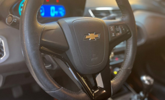 GM - Chevrolet PRISMA Sed. LTZ 1.4   2017 Flex   Ótimo espaço interno-8