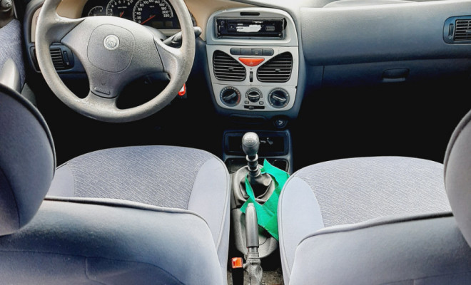 Fiat Palio Stile 1.6 mpi 16v 4p 2002 Gasolina-6