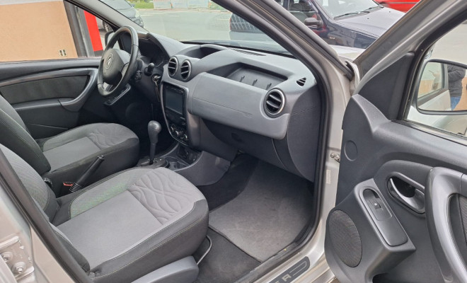 Renault DUSTER TECHROAD 4X4 2.0 16V Mec. 2015 Flex-10