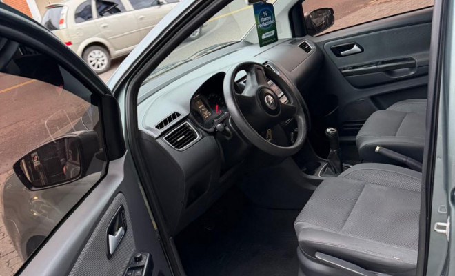 VW - VolksWagen Fox 1.0 Mi Total Flex 8V 5p 2011 Flex-8