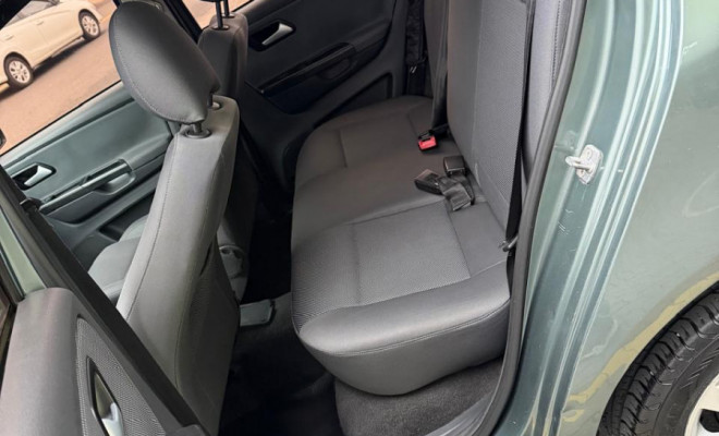 VW - VolksWagen Fox 1.0 Mi Total Flex 8V 5p 2011 Flex-4