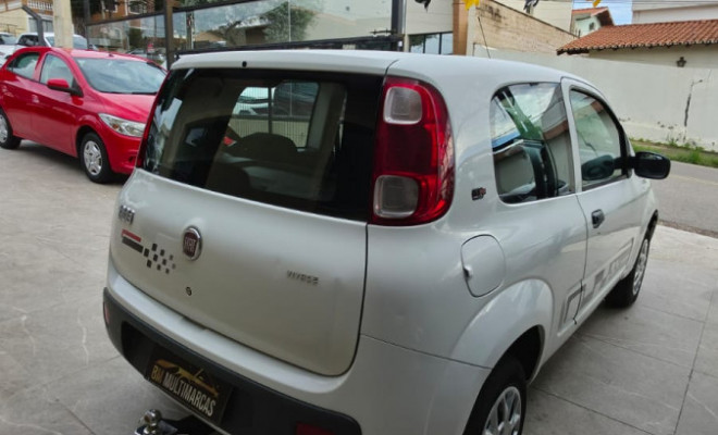 Fiat UNO VIVACE Celeb. 1.0 EVO F. Flex 8V 3p 2015 Flex-6