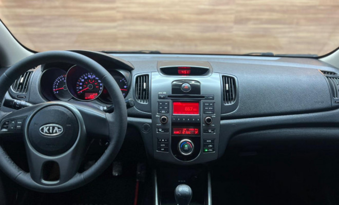 Kia Motors Cerato 1.6 16V Mec. 2012 Gasolina-4