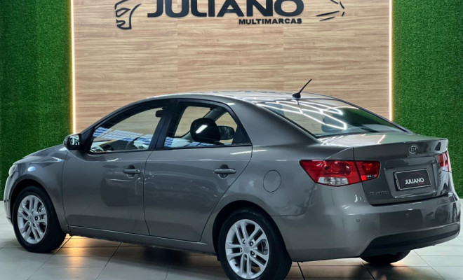 Kia Motors Cerato 1.6 16V Mec. 2012 Gasolina-1
