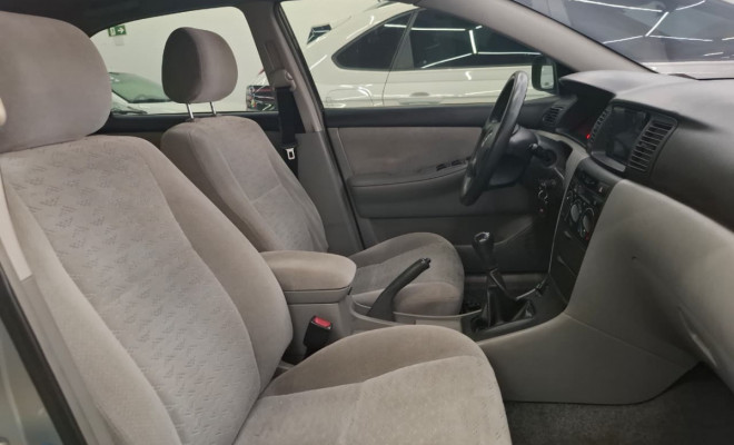Toyota Corolla XEi 1.8 16V Mec. 2003 Gasolina-13
