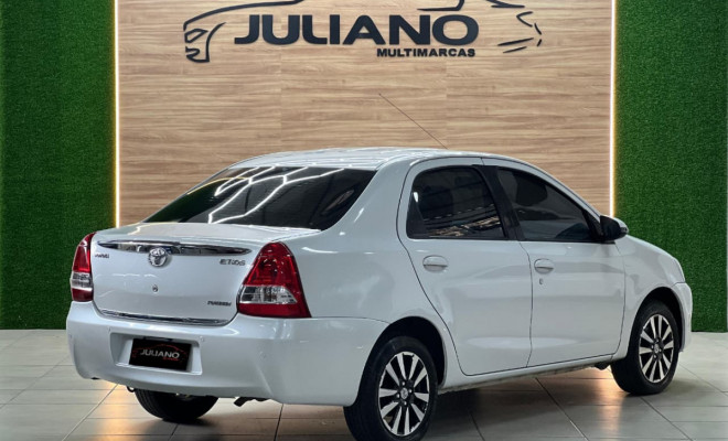 Toyota ETIOS PLATINUM Sed. 1.5 Flex 16V 4p Mec. 2016-1
