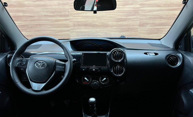 Toyota ETIOS PLATINUM Sed. 1.5 Flex 16V 4p Mec. 2016-4