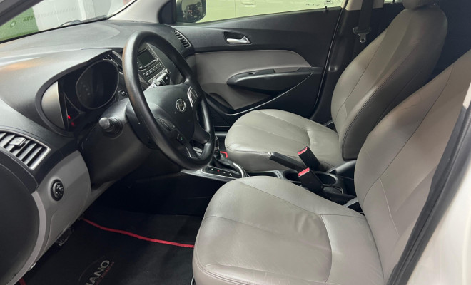 Hyundai HB20S C.Style/C.Plus1.6 Flex 16V Aut. 4p 2016-8