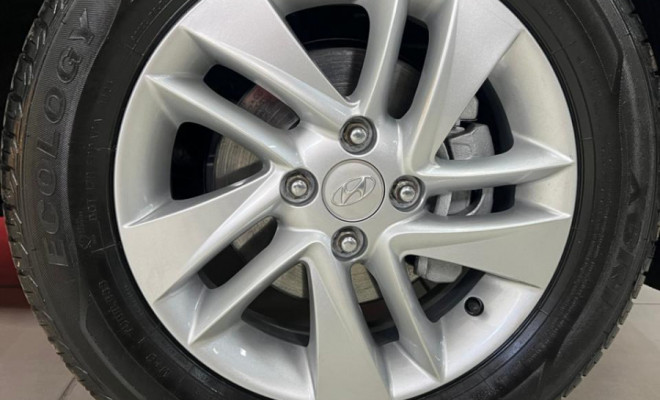 Hyundai HB20S Premium 1.6 Flex 16V Aut. 4p 2015-13