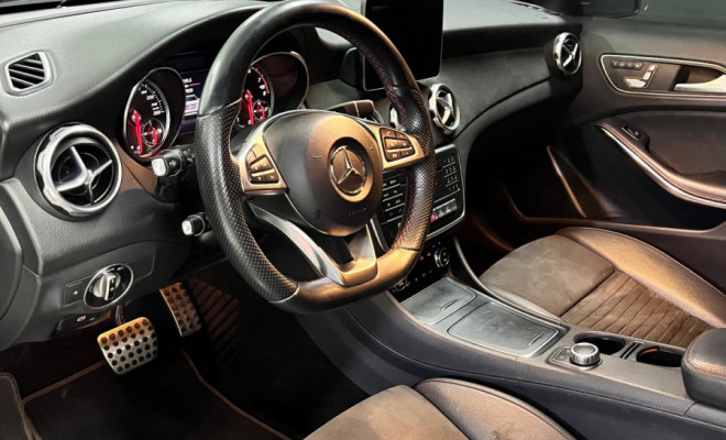 Mercedes-Benz GLA 250 Sport 2.0 TB 16V 4x2  211cv Aut. 2018 Gasolina-4