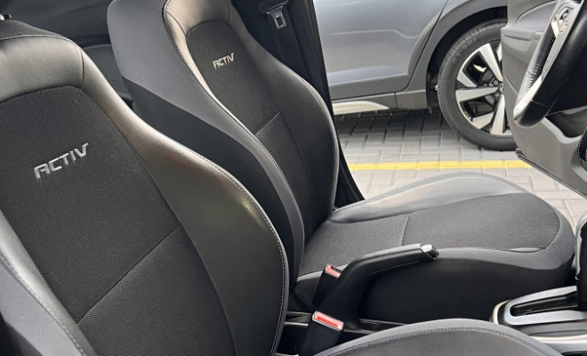 GM - Chevrolet ONIX HATCH ACTIV 1.4 8V Flex 5P Aut. 2019 Flex-5