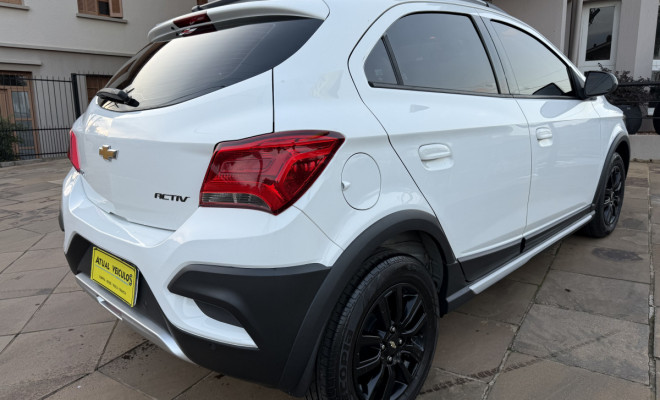 GM - Chevrolet ONIX HATCH ACTIV 1.4 8V Flex 5p Mec. 2019 Flex-2