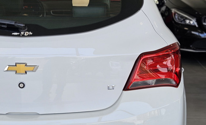 GM - Chevrolet ONIX HATCH LT 1.0 8V FlexPower 5p Mec. 2018 Flex-18