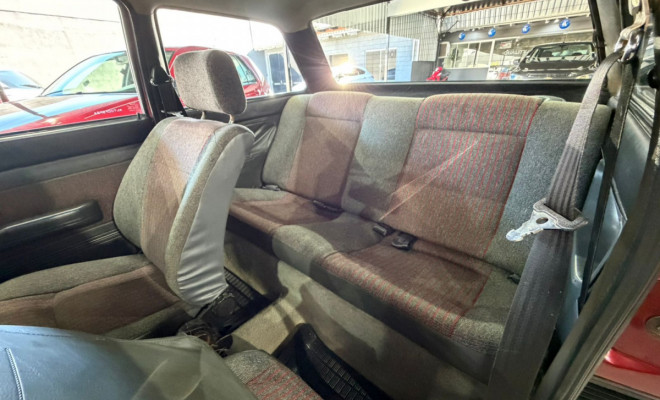 VW - VolksWagen VOYAGE L/LS/Plus/GLS/S/Sport/Super L.Ang 1990 Gasolina-9