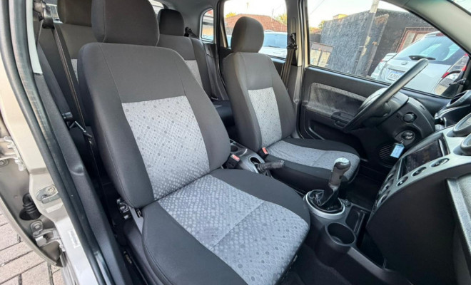 Ford Fiesta SE 1.6 8V Flex 5p 2014 Flex-6