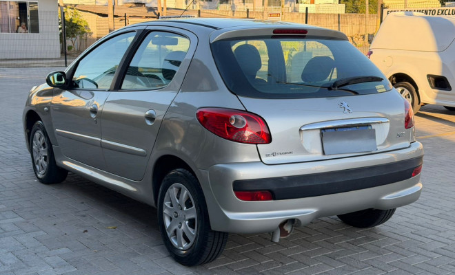 Peugeot 207 XR 1.4 Flex 8V 5p 2011 Flex-2