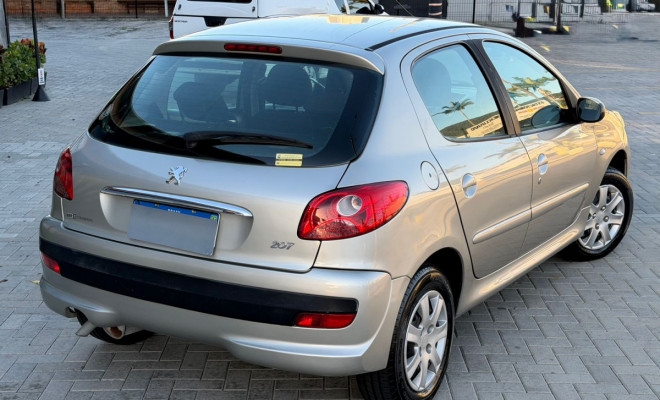 Peugeot 207 XR 1.4 Flex 8V 5p 2011 Flex-4