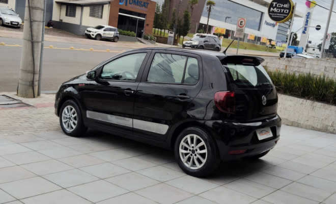VW - VolksWagen Fox Rock in Rio 1.6 Mi Total Flex 8V 5p 2014 Flex-2