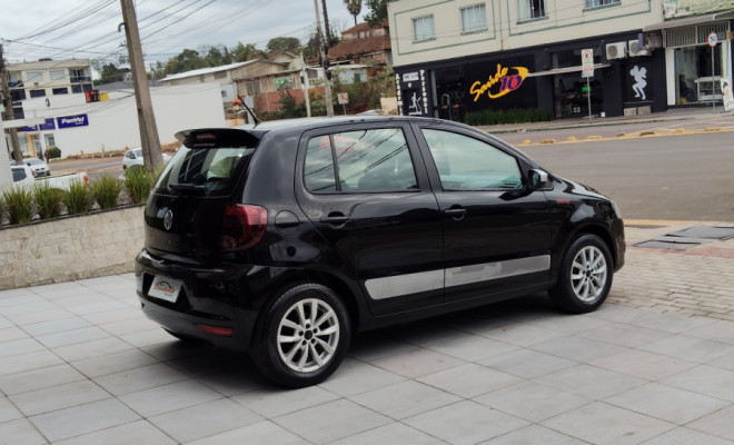 VW - VolksWagen Fox Rock in Rio 1.6 Mi Total Flex 8V 5p 2014 Flex-1