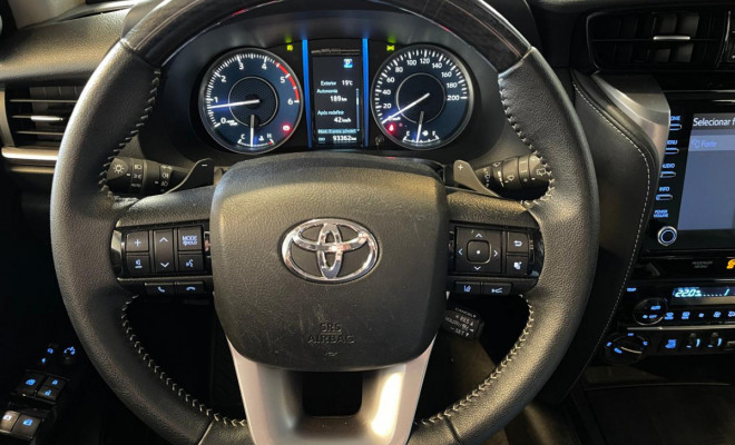 Toyota Hilux SW4 SRX 2.8 TDI 16V 4x4 Dies. Aut. 2023-6