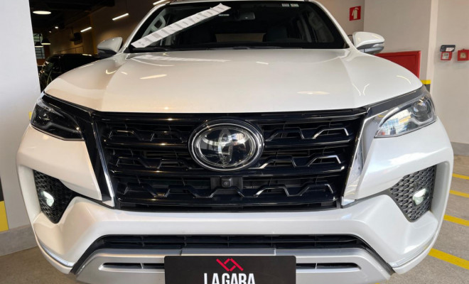 Toyota Hilux SW4 SRX 2.8 TDI 16V 4x4 Dies. Aut. 2023-1