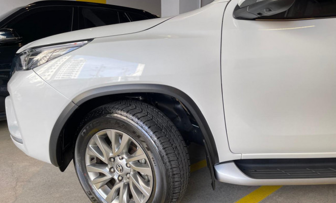 Toyota Hilux SW4 SRX 2.8 TDI 16V 4x4 Dies. Aut. 2023-3