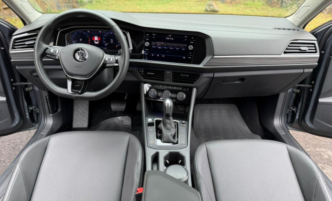 VW - VolksWagen JETTA Comfort. 250 TSI 1.4 Flex 16v Aut. 2020 Flex-21