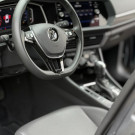 VW - VolksWagen JETTA Comfort. 250 TSI 1.4 Flex 16v Aut. 2020 Flex-11
