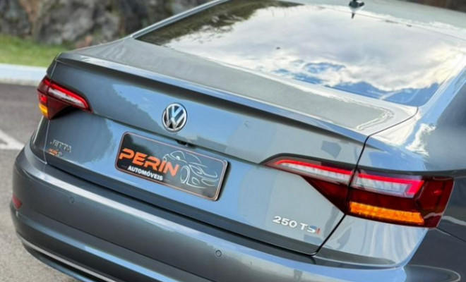 VW - VolksWagen JETTA Comfort. 250 TSI 1.4 Flex 16v Aut. 2020 Flex-8