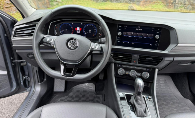 VW - VolksWagen JETTA Comfort. 250 TSI 1.4 Flex 16v Aut. 2020 Flex-20