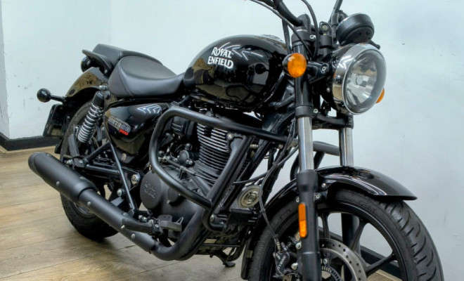 Royal Enfield Meteor 350 Fireball  2025 Gasolina-0