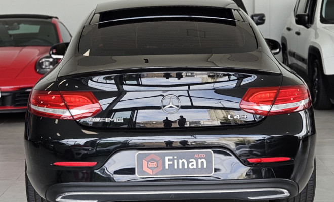 Mercedes-Benz C-180 CGI Coupe Avant. 1.6 TB 16V Aut. 2018 Gasolina-10