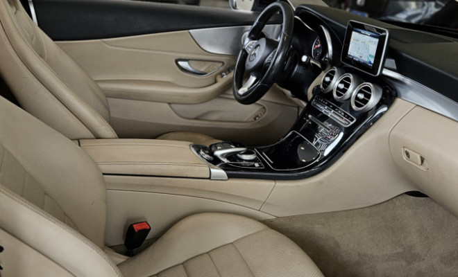 Mercedes-Benz C-180 CGI Coupe Avant. 1.6 TB 16V Aut. 2018 Gasolina-9