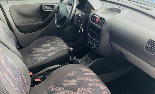 GM - Chevrolet Corsa Hatchback 1.8 MPFI FlexPower 8V 5p 2004 Flex-6