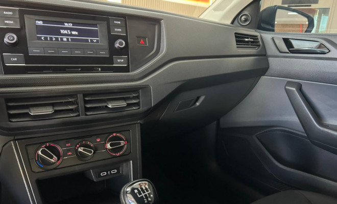 VW - VolksWagen Polo Track 1.0 Flex 12V 5p 2023 Flex-8