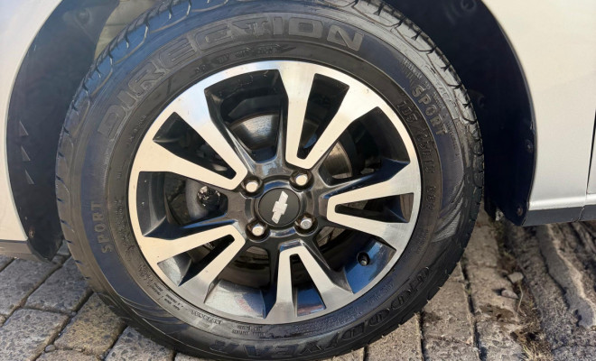 GM - Chevrolet ONIX HATCH LTZ 1.4 8V FlexPower 5p Aut. 2015 Flex-13