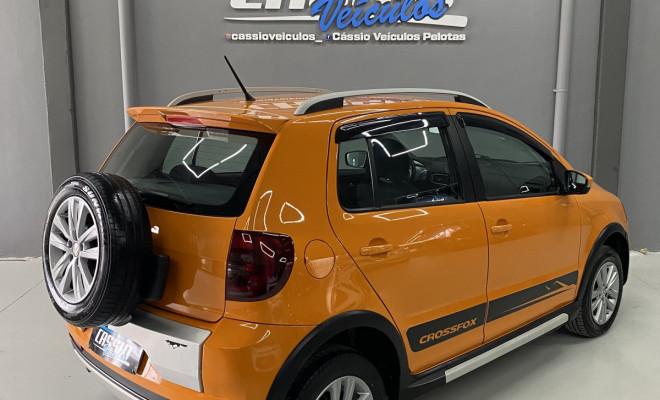 VW - VolksWagen CROSSFOX 1.6 Mi Total Flex 8V 5p 2011 Flex-1