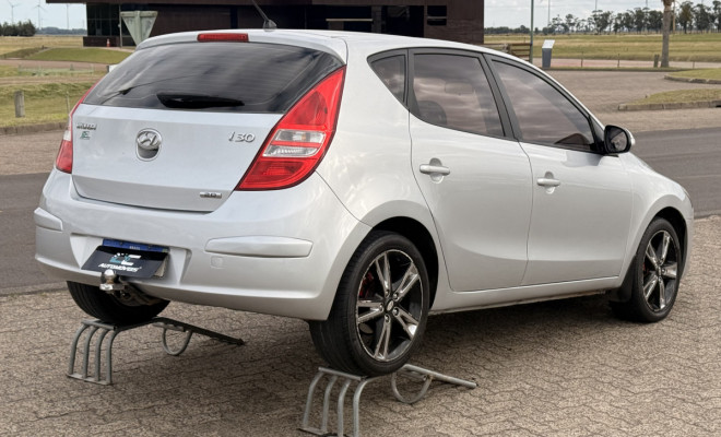 Hyundai i30 2.0 16V 145cv 5p Aut. 2012 Gasolina-2